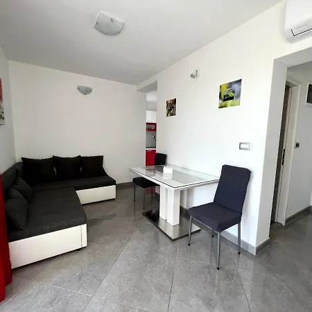 Apartman Solin 1, Parking Exterior photo