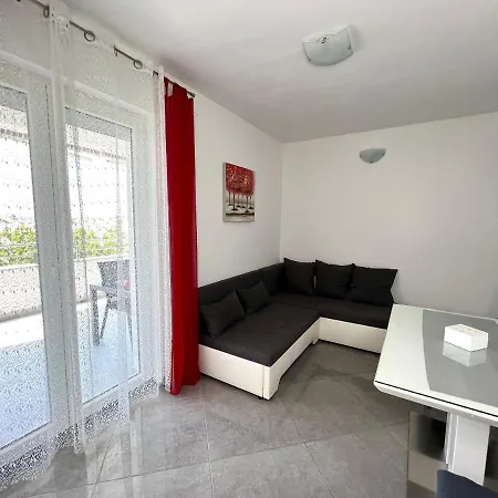 Apartman Solin 1, Parking Exterior photo