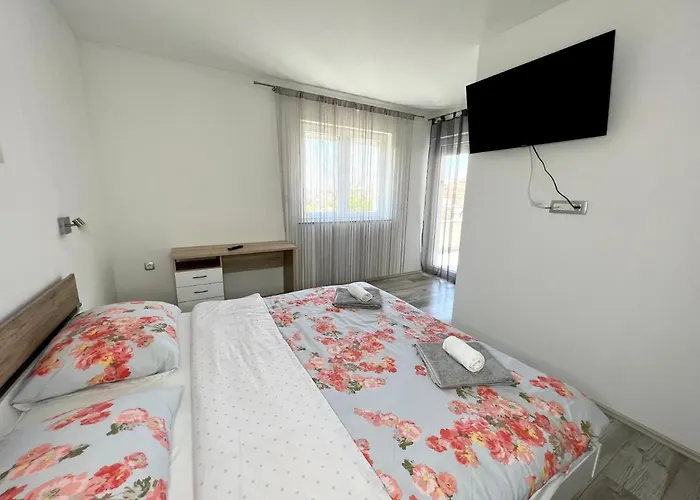 Apartman Solin 1, Parking