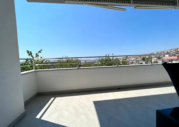 Apartman Solin 1, Parking